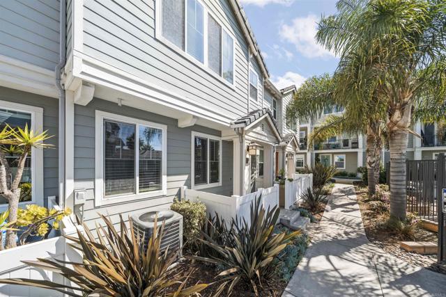 Detail Gallery Image 3 of 42 For 522 Heron Ln, Imperial Beach,  CA 91932 - 3 Beds | 2 Baths