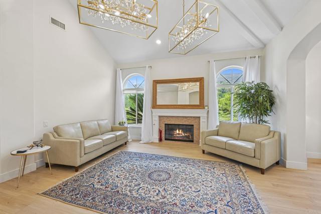 1176 LA SOMBRA Drive, San Marcos CA: https://media.crmls.org/mediaz/fa401f08-b4f7-4894-9533-f6b74ad3391b.jpg