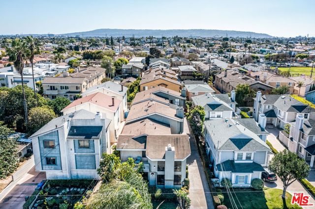 2408 CARNEGIE Lane, Redondo Beach, California 90278, 3 Bedrooms Bedrooms, ,3 BathroomsBathrooms,Residential,Sold,CARNEGIE,22129481