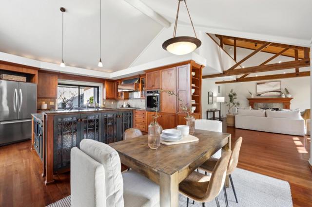 28064 Heron Court, Carmel CA: https://media.crmls.org/mediaz/fa43d93f-0713-4512-a329-8a0ae2cb518e.jpg