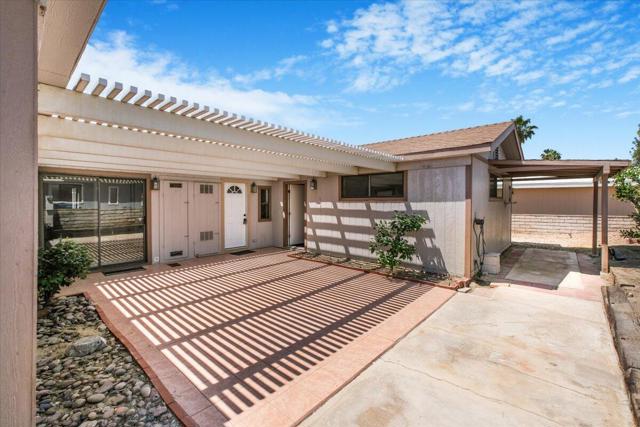 74577 Azurite Circle E, Palm Desert CA: https://media.crmls.org/mediaz/fa43f15d-a596-47db-9fb3-bc490c8742b3.jpg