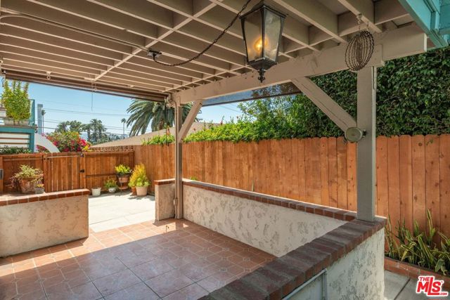 831 13th Street, Hermosa Beach, California 90254, ,Residential Income,Sold,13th,22194461