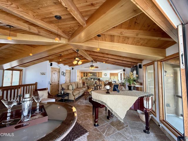 268 Sunset Drive, Oxnard CA: https://media.crmls.org/mediaz/fa4430ea-e978-433b-8cf8-a14c1ace398b.jpg