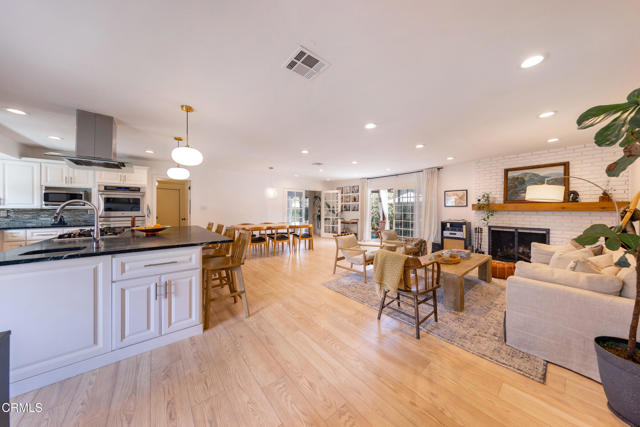 1009 Grandview Avenue, Ojai CA: https://media.crmls.org/mediaz/fa44f7d7-9a67-4f6d-a5e2-6fb1b9591366.jpg