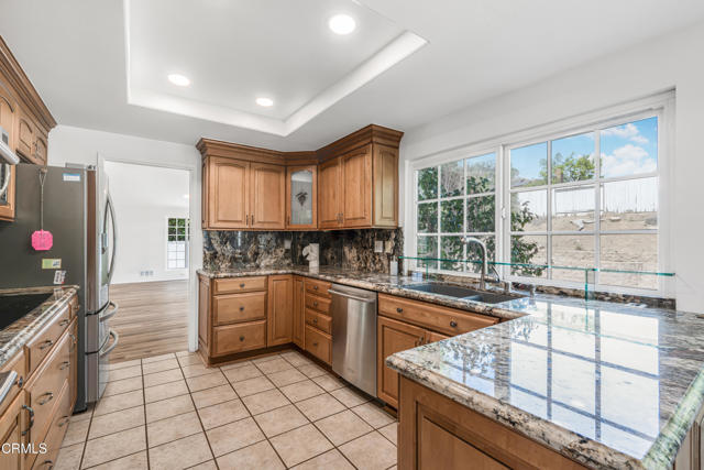 Detail Gallery Image 12 of 50 For 327 Bethany St, Thousand Oaks,  CA 91360 - 4 Beds | 2/1 Baths