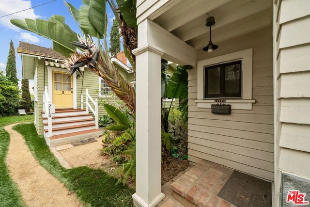 2116 3rd Street, Santa Monica CA: https://media.crmls.org/mediaz/fa466cf8-a027-4ce7-a37f-831ef8fb0aeb.jpg