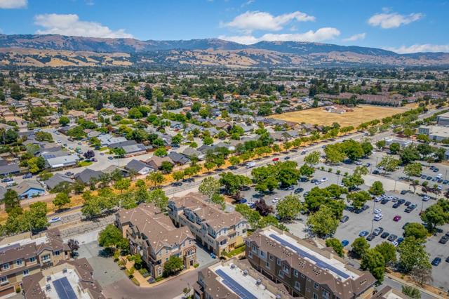 190 Triggs Lane, Morgan Hill CA: https://media.crmls.org/mediaz/fa46b87d-662b-40e9-81bb-1d2807b57fdb.jpg