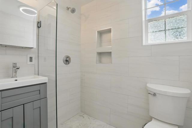 2408 Bartlett Street, Oakland CA: https://media.crmls.org/mediaz/fa46bd8a-095e-48da-9084-c97e7b0a1d72.jpg