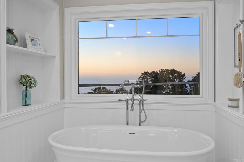 2122 Del Mar Heights Road - photo 14