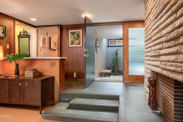 1570 Old House Road, Pasadena CA: https://media.crmls.org/mediaz/fa477319-2f5d-48f6-a98c-5b33870e553c.jpg