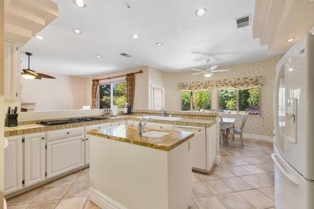72056 Palm Haven Drive, Rancho Mirage CA: https://media.crmls.org/mediaz/fa49a8f7-5db2-475b-96fc-55485859fbd8.jpg