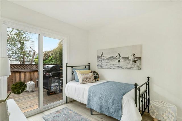 208 Brook Avenue, Santa Cruz CA: https://media.crmls.org/mediaz/fa4a00de-f11b-48b1-a958-a8a41b87c63b.jpg