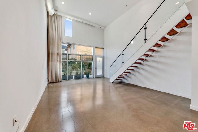 140 S Gramercy Place, Los Angeles CA: https://media.crmls.org/mediaz/fa4a4c37-7d29-4f86-b2e1-96ebf7be786c.jpg