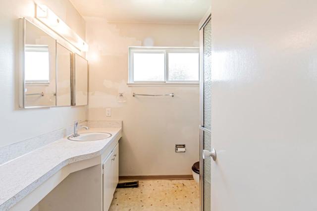 945 San Ramon Court, Mountain View CA: https://media.crmls.org/mediaz/fa4a4e7a-a2c2-4e2f-a0ce-8eb021d93cde.jpg