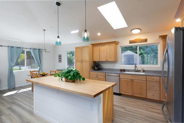 2889 Branciforte Drive, Santa Cruz CA: https://media.crmls.org/mediaz/fa4aca3a-4717-4e4f-b129-3de1361c20f1.jpg