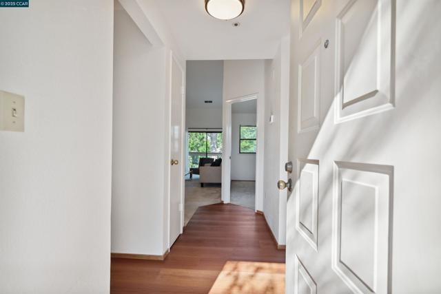 1731 S Villa Way, Walnut Creek CA: https://media.crmls.org/mediaz/fa4ce232-b337-4b49-8ac1-bf4c77d46766.jpg