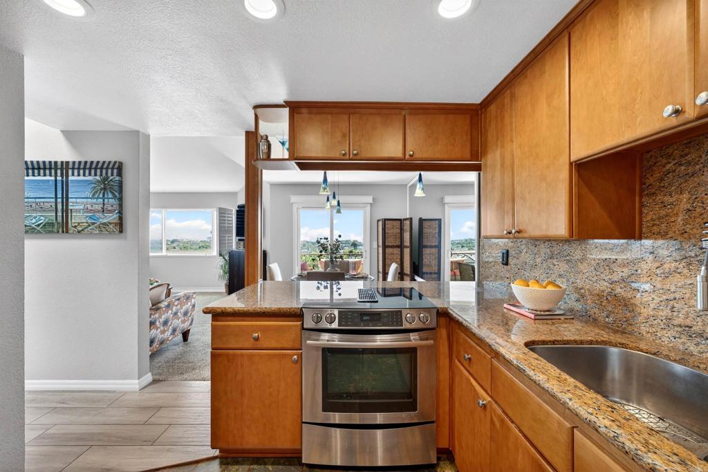 957 Hygeia Avenue - photo 18