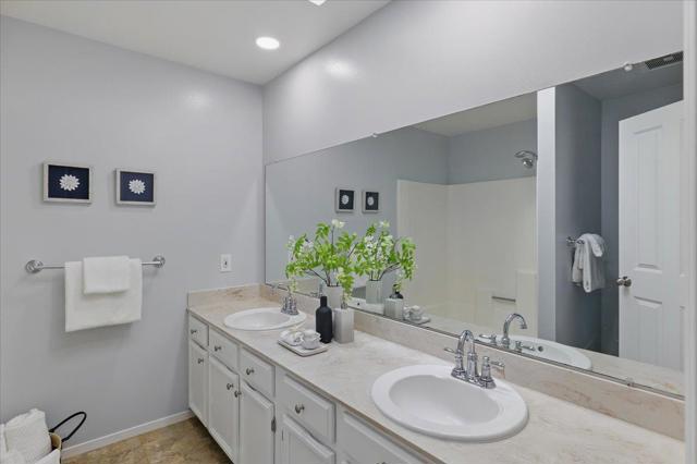 2434 Hastings Drive, Belmont CA: https://media.crmls.org/mediaz/fa4d5ccb-92e7-420e-bc10-66732b92342c.jpg