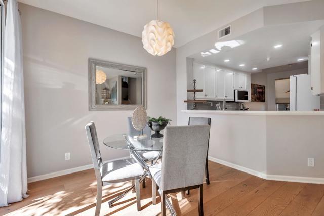 701 Baltic Circle, Redwood City CA: https://media.crmls.org/mediaz/fa4d6fce-ee3e-411d-a2b9-3c580687607f.jpg