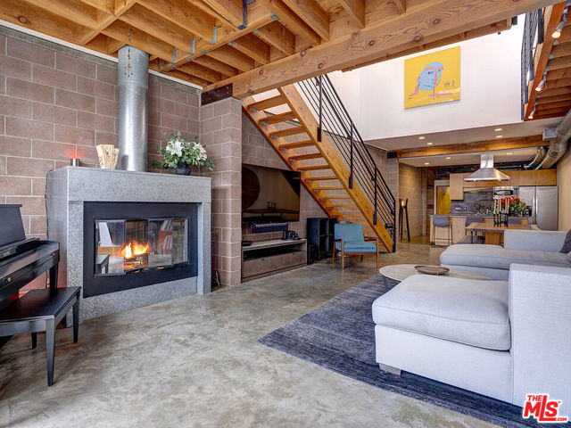 1128 5th Avenue photo 4