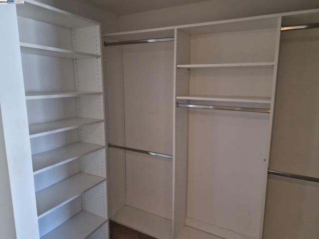 400 Beale St, San Francisco CA: https://media.crmls.org/mediaz/fa4e2f78-b955-4317-8537-5d9b0e8ea56b.jpg