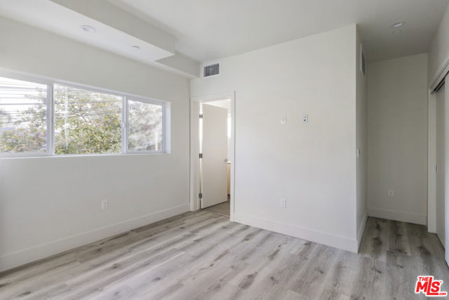 3210 1/2 Verdugo Road, Los Angeles CA: https://media.crmls.org/mediaz/fa500cc7-62d1-45ef-9824-c39fdcb524c2.jpg