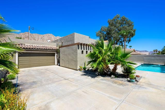 54385 Avenida Madero, La Quinta CA: https://media.crmls.org/mediaz/fa514779-ce0f-4223-a5a0-e25db2722819.jpg