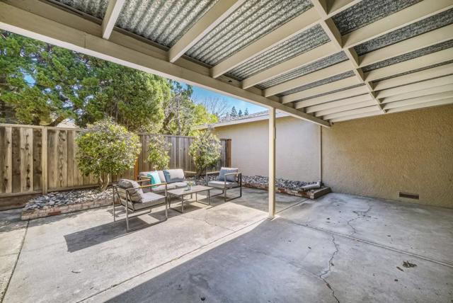 1451 Tyler Park Way, Mountain View CA: https://media.crmls.org/mediaz/fa517808-1542-4659-a8a7-64cc791e9e23.jpg