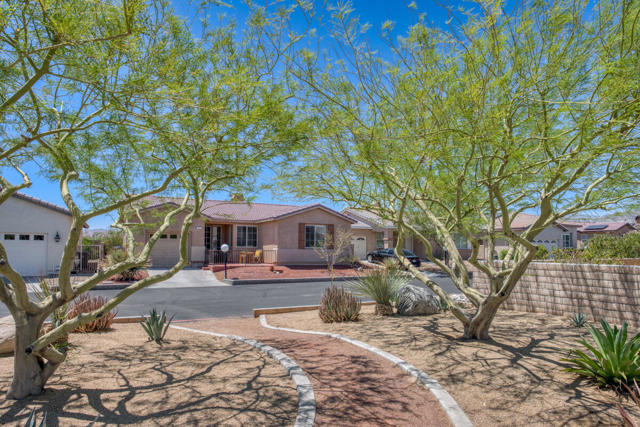 65565 Acoma Avenue, Desert Hot Springs CA: https://media.crmls.org/mediaz/fa52ff59-1957-4364-956d-8bcc684f944b.jpg