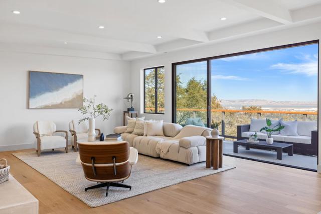 760 Loma Court, Redwood City CA: https://media.crmls.org/mediaz/fa53146e-c9f9-495d-9b10-8809e112af8c.jpg