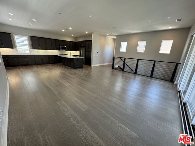 224 Follyhatch, Irvine CA: https://media.crmls.org/mediaz/fa5377a4-db98-443a-9c2a-dfce6bbf718a.jpg