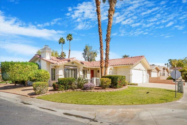 74276 Zircon E Circle, Palm Desert CA: https://media.crmls.org/mediaz/fa53c166-2276-451b-9fb4-8a316f5e4713.jpg