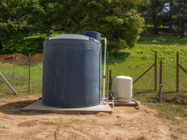 20150 Tarawild Court, Prunedale CA: https://media.crmls.org/mediaz/fa546b1e-d901-415d-8e88-f8b32e946d09.jpg