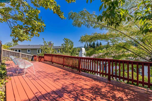 Image 39 of 47 For 6 Whiting Ct