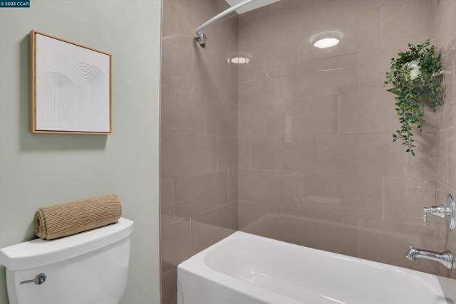 640 State Highway 12, Rio Vista CA: https://media.crmls.org/mediaz/fa55c8c0-de73-4ba9-86d5-ce6602fbb40f.jpg