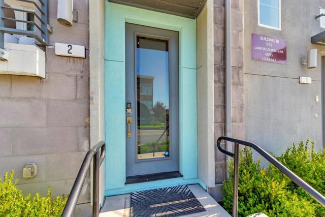 111 Llano De Los Robles Avenue, San Jose CA: https://media.crmls.org/mediaz/fa55eed8-f42a-4686-9268-5907064dacde.jpg