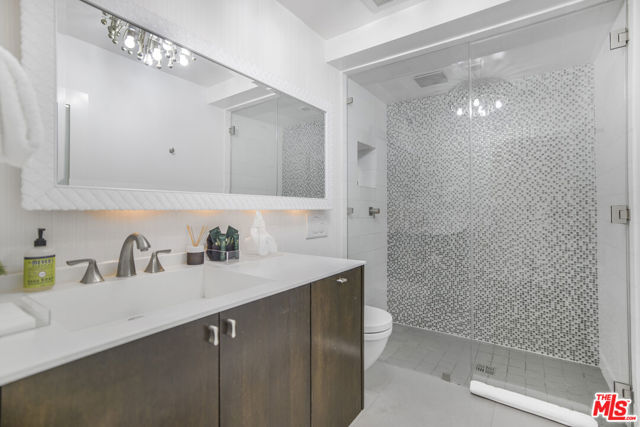 2028 Stradella Road, Los Angeles CA: https://media.crmls.org/mediaz/fa55f963-a1f2-43f1-8643-716e351e1c97.jpg