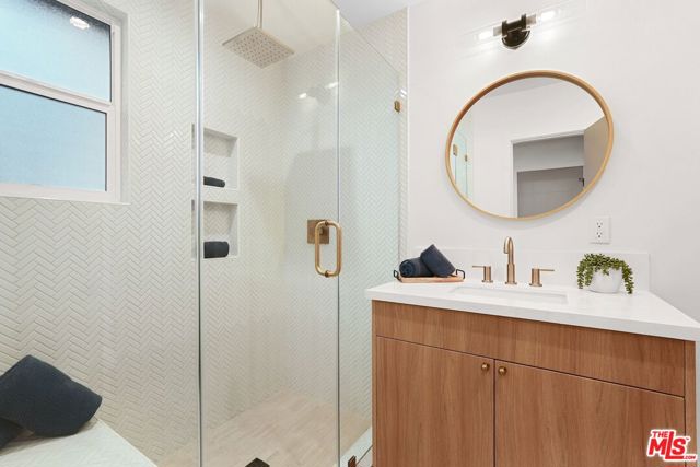 4113 Lincoln Avenue, Culver City CA: https://media.crmls.org/mediaz/fa567779-6bcb-4759-ac83-663ddaed3470.jpg