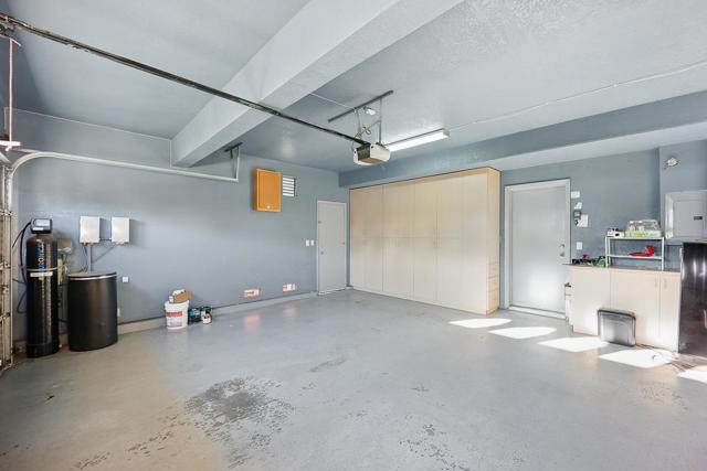 4038 Emerald Isle Lane, San Jose CA: https://media.crmls.org/mediaz/fa56d570-9f5d-44b7-a971-4ade739f53e8.jpg