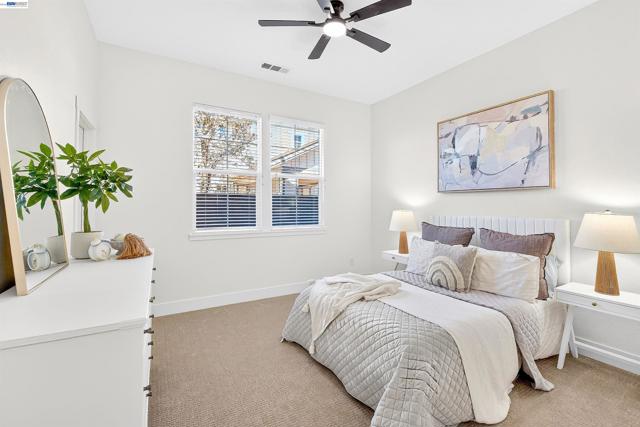 Image 23 of 45 For 5564 Stockton Loop