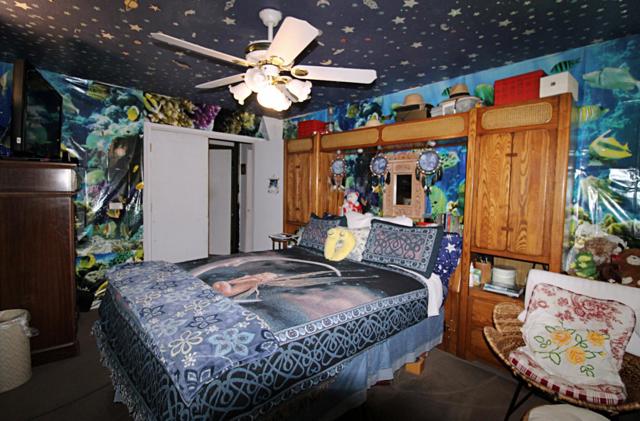 657 2nd Avenue, Redwood City CA: https://media.crmls.org/mediaz/fa58461d-73a9-4132-88a8-73e1b5d94466.jpg