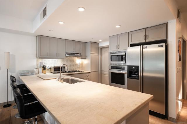 1750 Kettner Blvd, San Diego CA: https://media.crmls.org/mediaz/fa588a71-c270-43b2-b01f-da0039714184.jpg