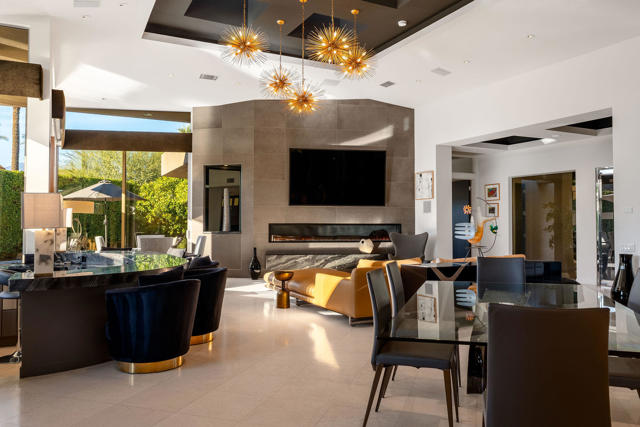 108 Waterford Circle, Rancho Mirage CA: https://media.crmls.org/mediaz/fa59d74c-9f63-4f97-a6dc-69993885ba73.jpg