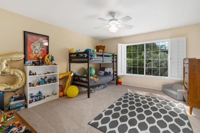 2034 Ridgecrest Place, Escondido CA: https://media.crmls.org/mediaz/fa5a20d4-b109-4780-8b8b-8f369b96effd.jpg