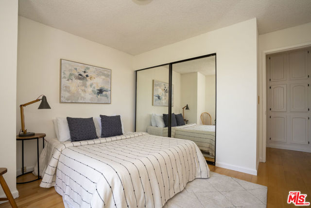 353 Mavis Drive, Los Angeles CA: https://media.crmls.org/mediaz/fa5ad898-e217-49ce-8630-c185428b2e9b.jpg