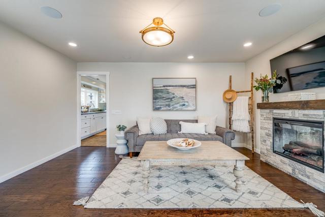 509 36th Avenue, Santa Cruz CA: https://media.crmls.org/mediaz/fa5ade78-2547-4693-a6af-bc65da7383f7.jpg