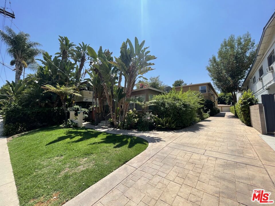 14944 DICKENS Street #3