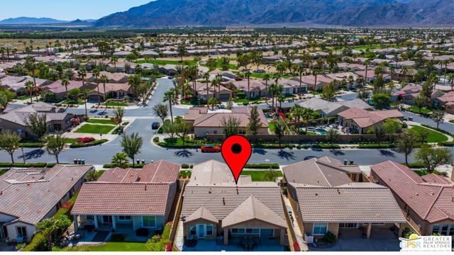 81804 Daniel Drive, La Quinta CA: https://media.crmls.org/mediaz/fa5b4a25-2569-40f7-aea0-ade09d2d6765.jpg