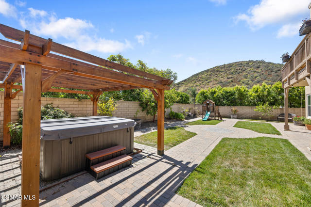 688 Via Vista Thousand Oaks CA-large-049