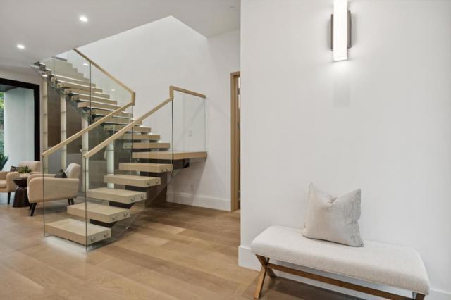 399 Camino Al Lago, Menlo Park CA: https://media.crmls.org/mediaz/fa5b5629-0892-4125-a7ee-7e0660266e32.jpg